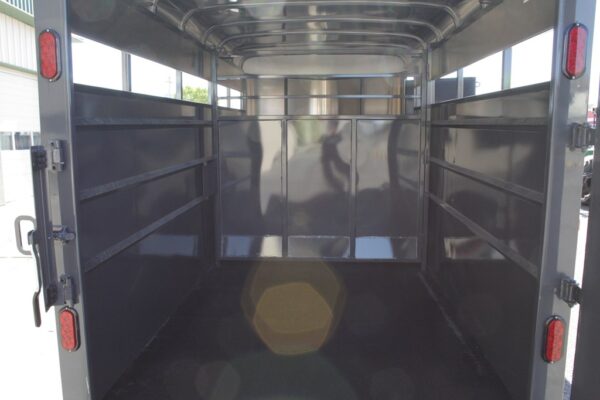2025 MAVERICK 17' BUMPER PULL STOCK TRAILER - Image 9