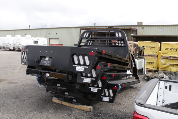CM 56-58'' CA 8.5' SRW Flatbed - Image 4