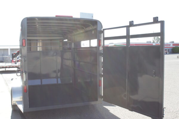 2025 MAVERICK 17' BUMPER PULL STOCK TRAILER - Image 8