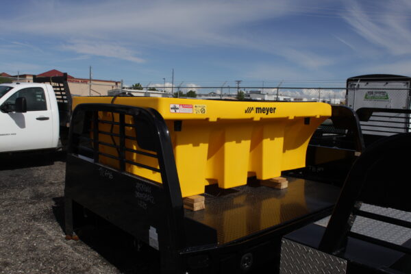 8' Crossfire Insert Spreader