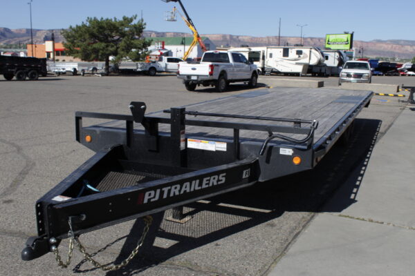 2025 PJ 102''X26' DECKOVER TRAILER