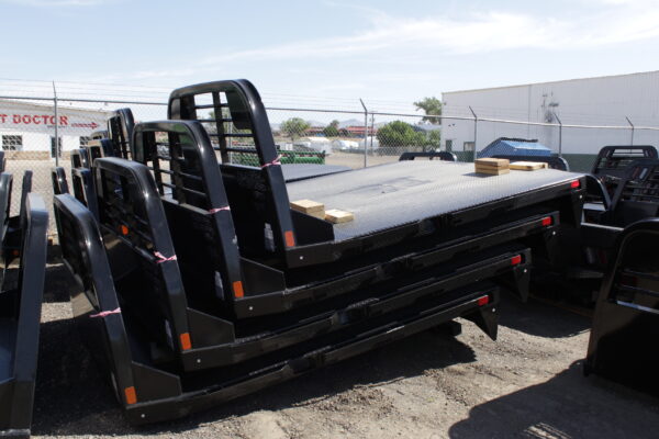 CM 60'' CA DRW Cab & Chassis