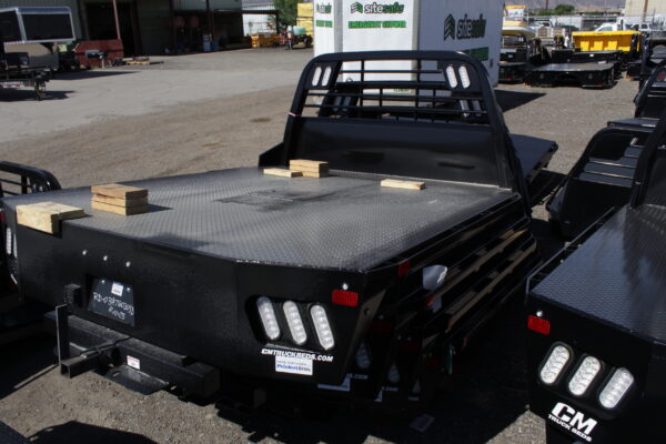 CM 60'' CA DRW Cab & Chassis - Image 3