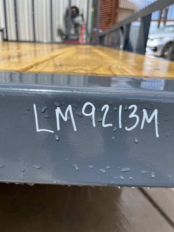 2025 LAMAR UC831423 - Image 2