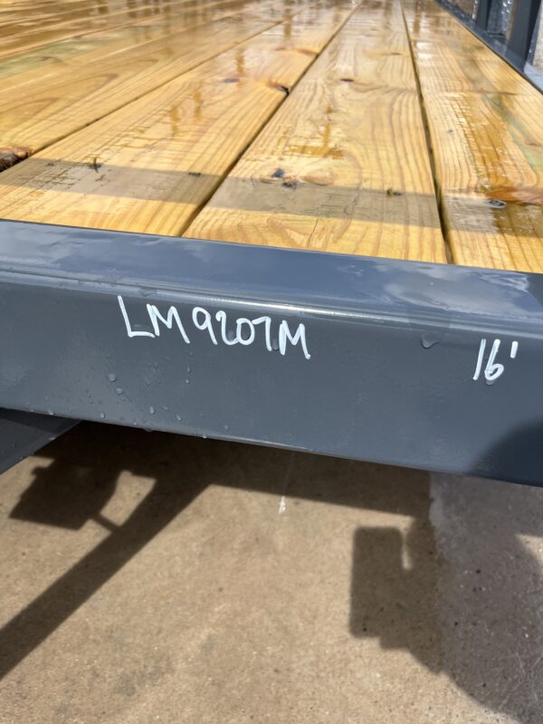 2025 LAMAR UC831623 - Image 2
