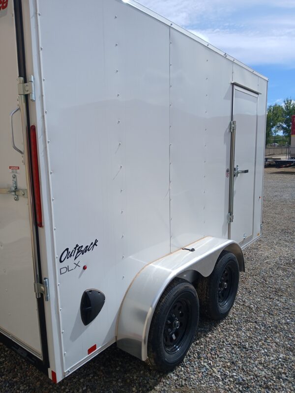 6X10 PACE DLX FLAT TOP V-NOSE ENCLOSED TRAILER - Image 4