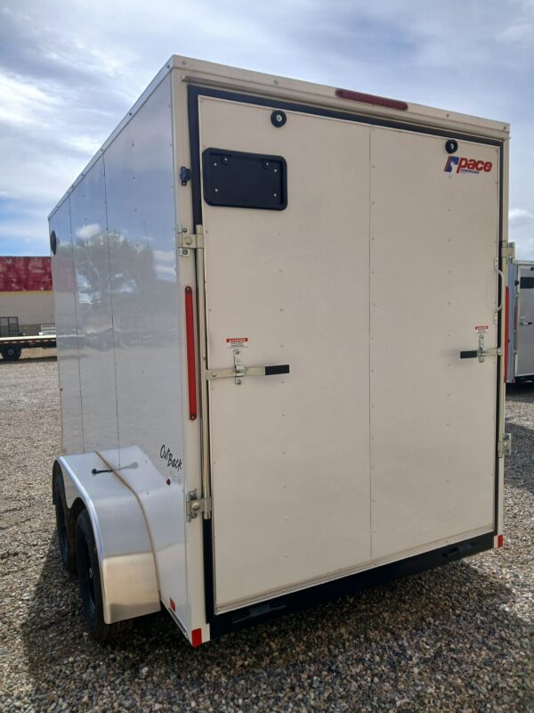 6X10 PACE DLX FLAT TOP V-NOSE ENCLOSED TRAILER - Image 2
