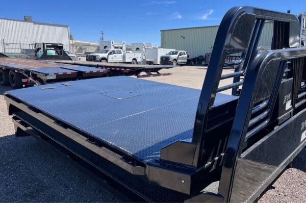 24 CROWNLINE RRCW136 TB