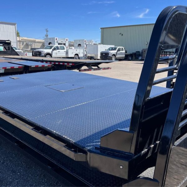 24 CROWNLINE RRCW136 TB