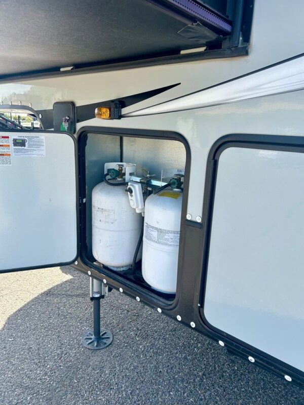 2020 KEYSTONE 321 RS CE - Image 4