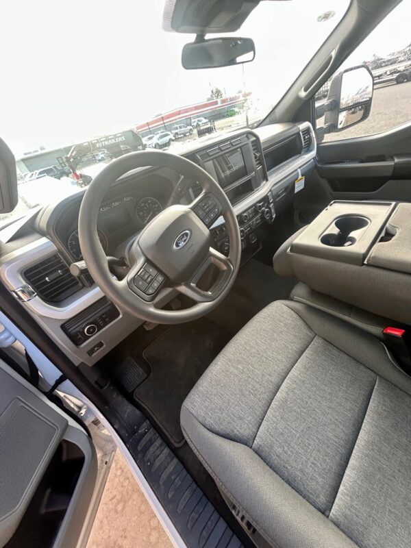 2024 FORD F350 - Image 21