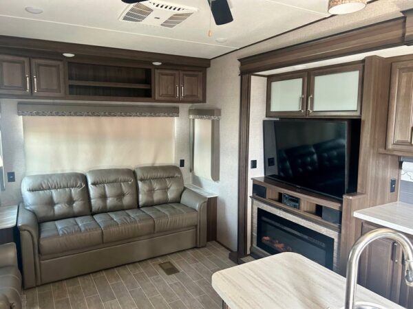 2020 KEYSTONE 321 RS CE - Image 9
