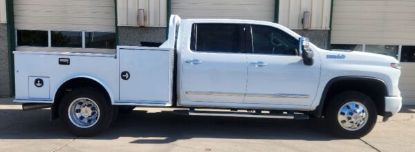 24 CHEVROLET SILVERADO 3500 VH