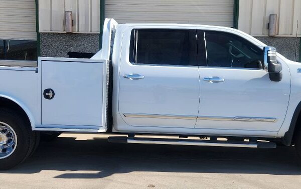 24 CHEVROLET SILVERADO 3500 VH