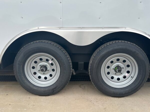 24 HAULMARK 8.5X20TADD ET - Image 2