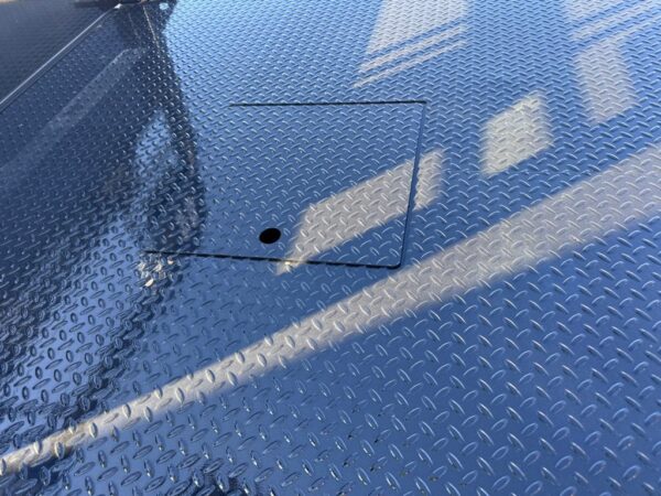 24 CROWNLINE RRS84 TB - Image 2