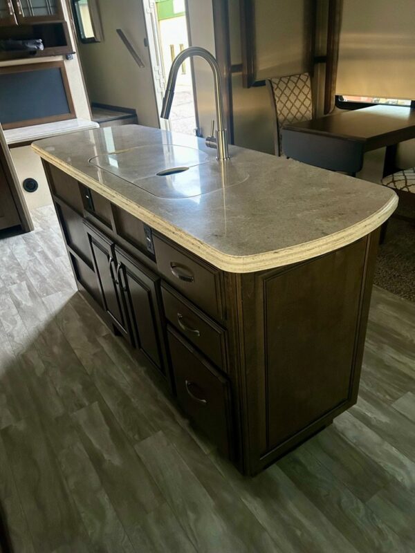 2018 GRAND DESIGN SOLITUDE ST384G CE - Image 16
