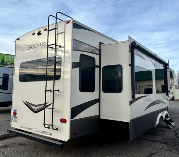 2018 GRAND DESIGN SOLITUDE ST384G CE - Image 5