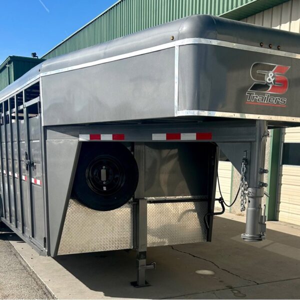25 S&S GNLIVESTOCK 20' HS