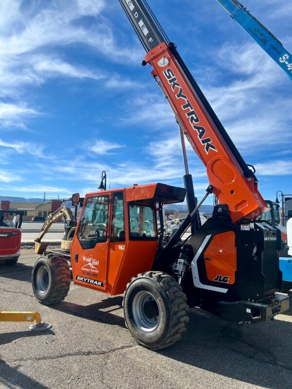 23 JLG SKYTRAK 6034 EQ - Image 2