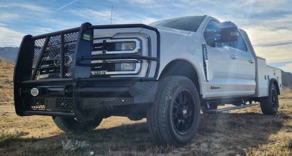 24 FORD F350 VH - Image 2