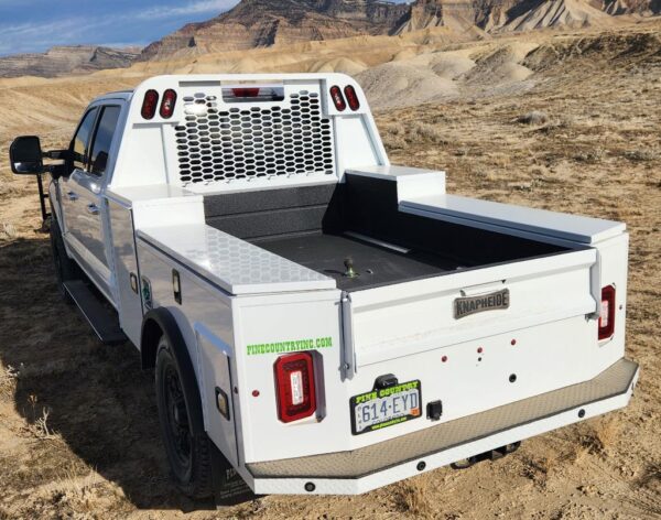 24 FORD F350 VH - Image 6