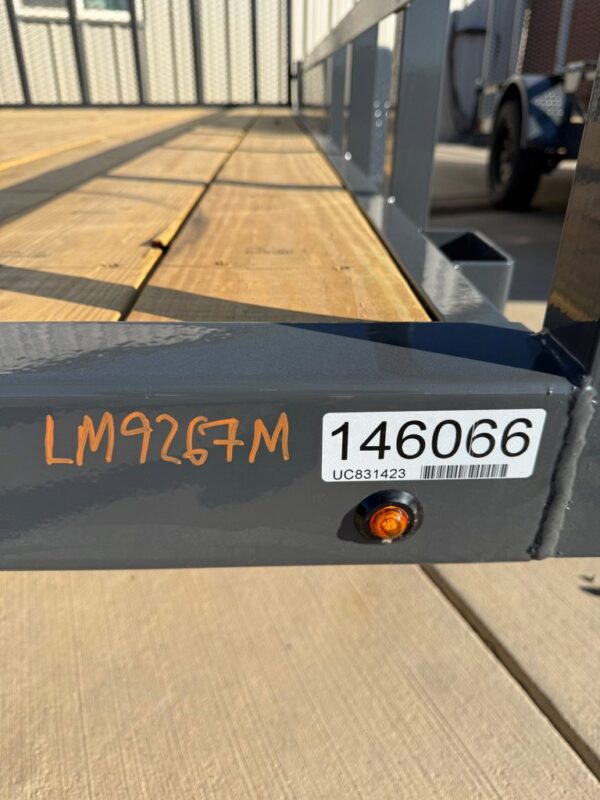 26 LAMAR UC831423 - Image 17
