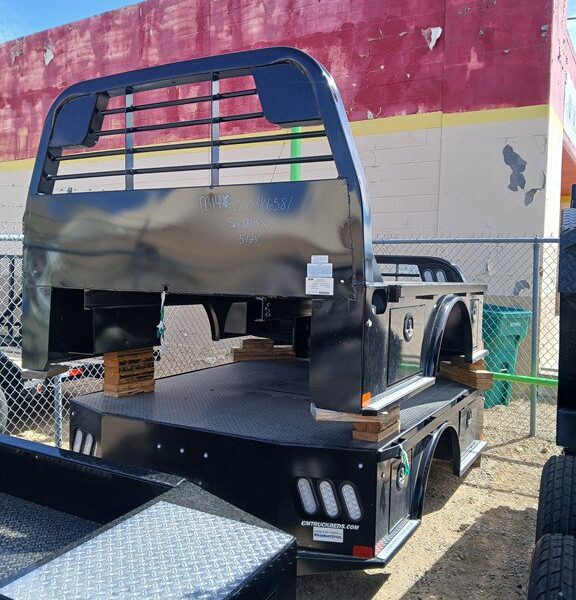 SKIRTED-SINGLE WHEEL LONG BED