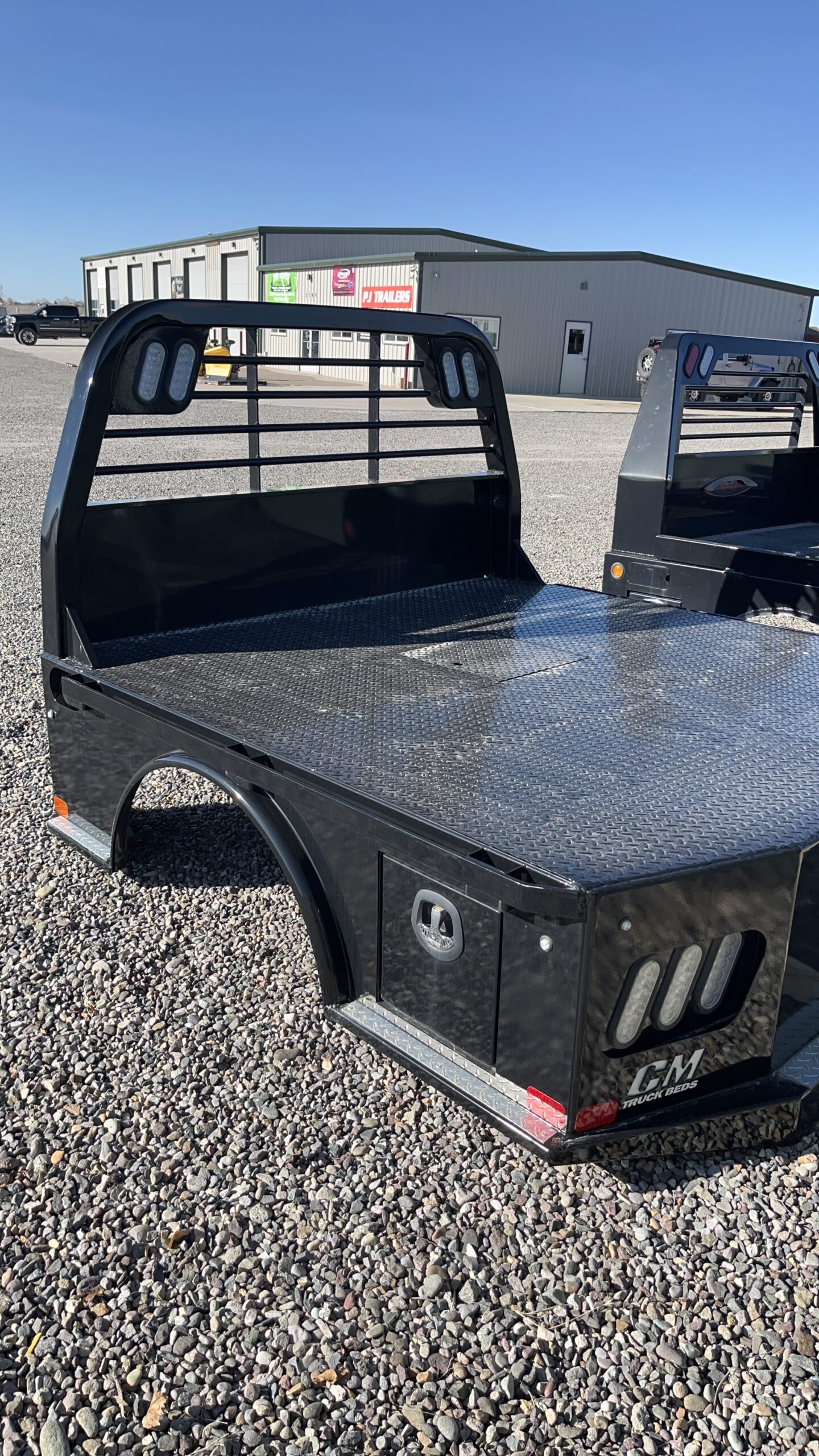 2024 CM SK-01843842 38'' CA 6.5' SRW Flatbed - Image 2