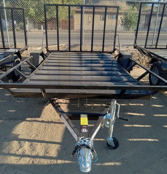 BLACK 73”X130” UTILITY ATV
SINGLE AXLE BUMPER PULL
ECHO