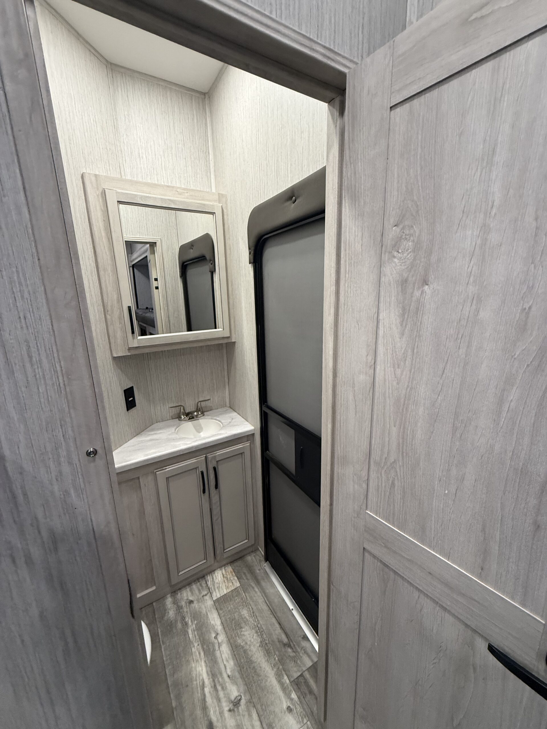 2022 Forest River M-384QBOK - Image 27