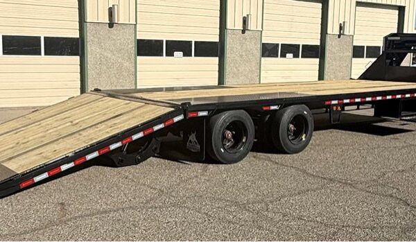 2026 Iron Bull FHG0232152ES2 32' Hydro Dove GN Trailer