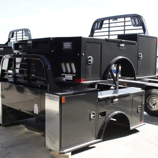 2025 CM TM-02975742DLX 57'' CA 8.5' DRW Tradesman