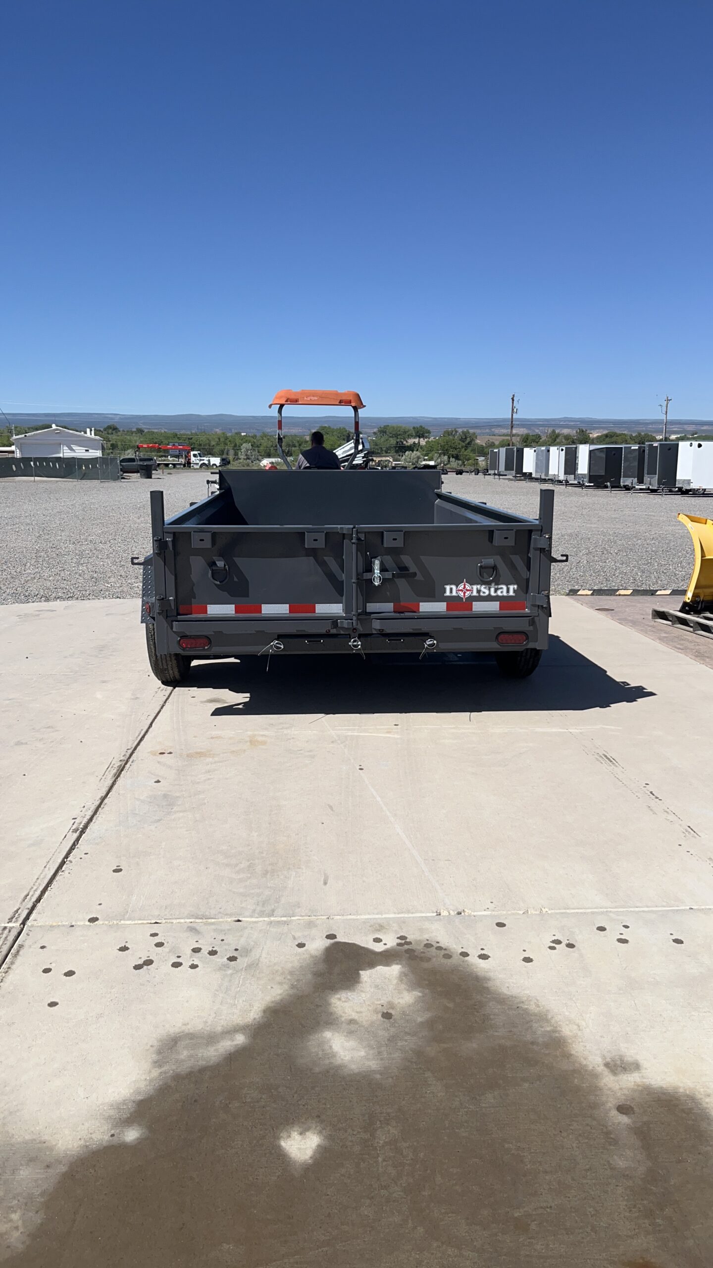 83"X14' DUMP 7K/14K TANDEM AXLES GRAY - Image 4