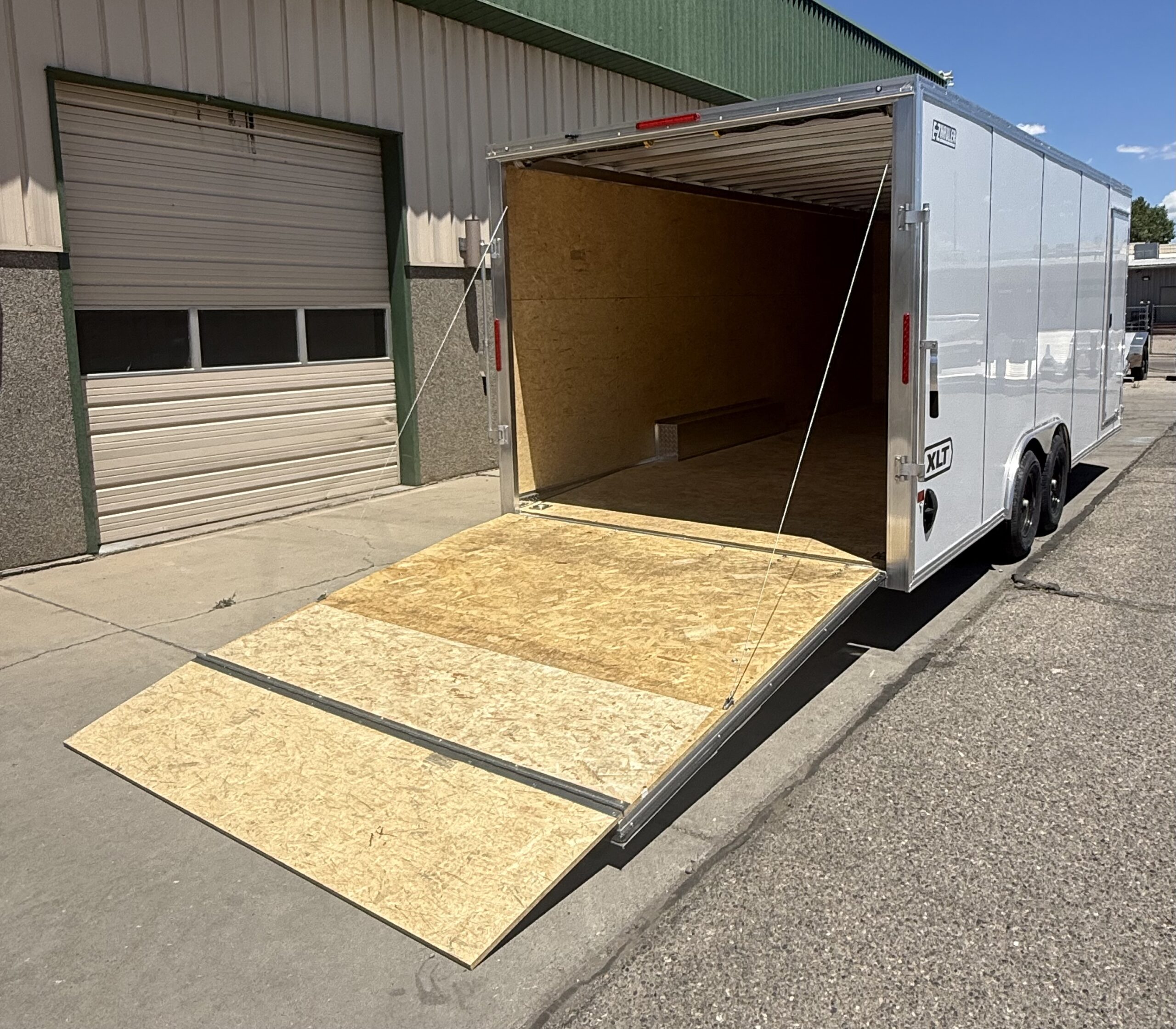 2026 Alcom EZEC8.5x20C 8-1/2X20 Aluminum Enclosed Trailer - Image 5