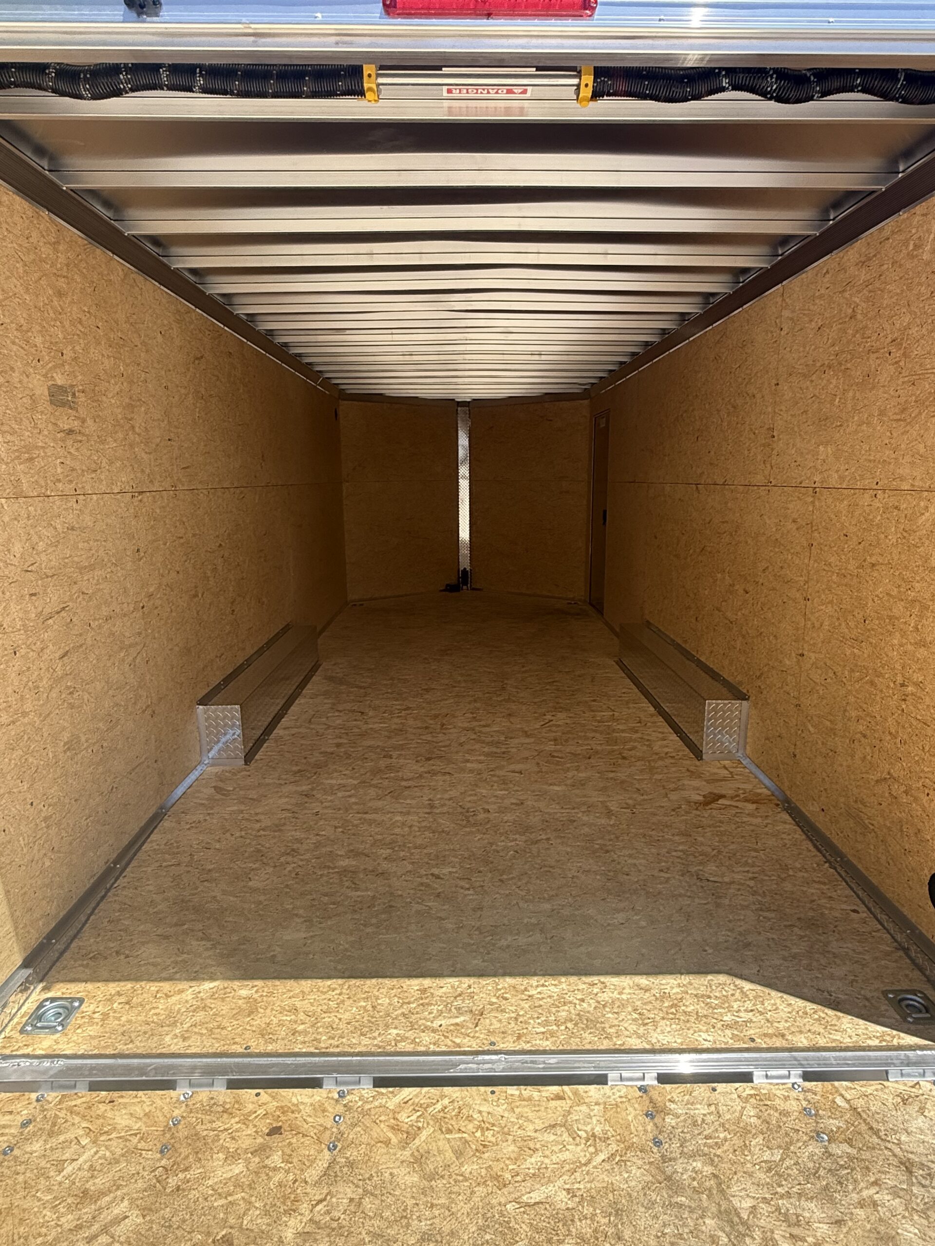 2026 Alcom EZEC8.5x20C 8-1/2X20 Aluminum Enclosed Trailer - Image 7