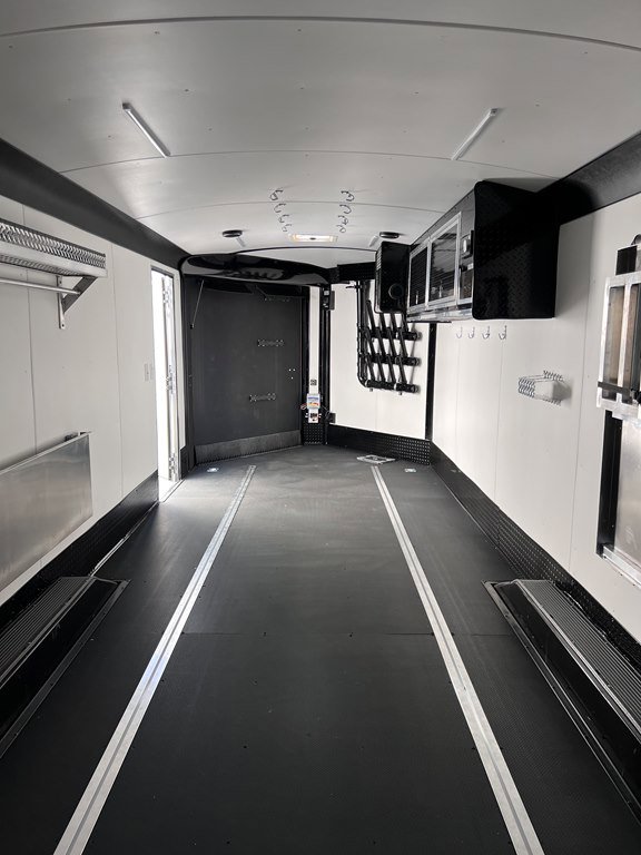 2023 TNT RT10228XTSPH 8.5X28 ENCLOSED SLED TRAILER - Image 9