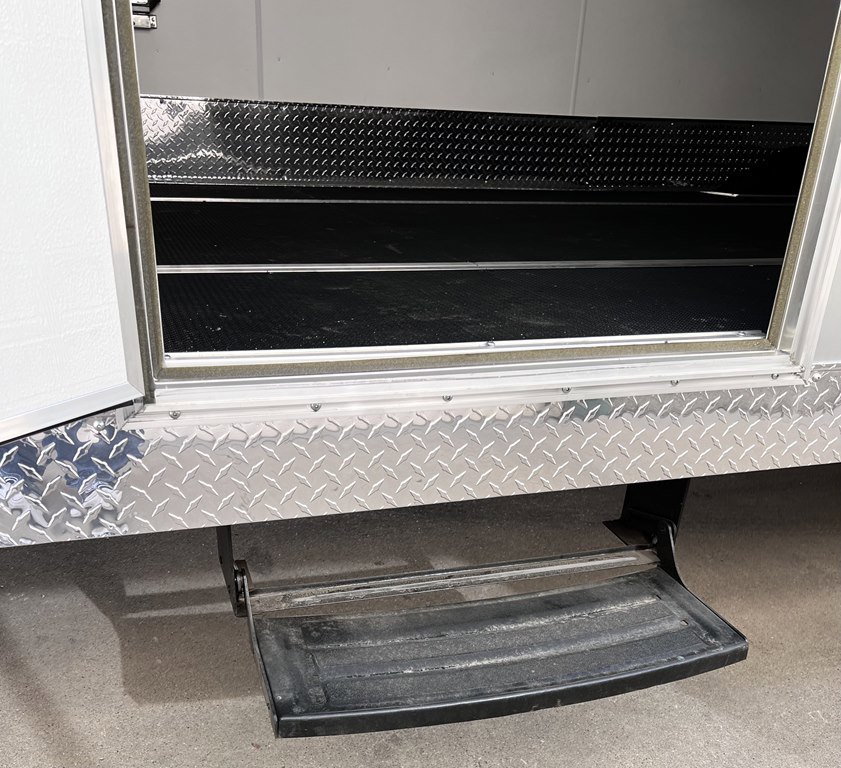 2023 TNT RT10228XTSPD 8.5X28 ENCLOSED SLED TRAILER - Image 6