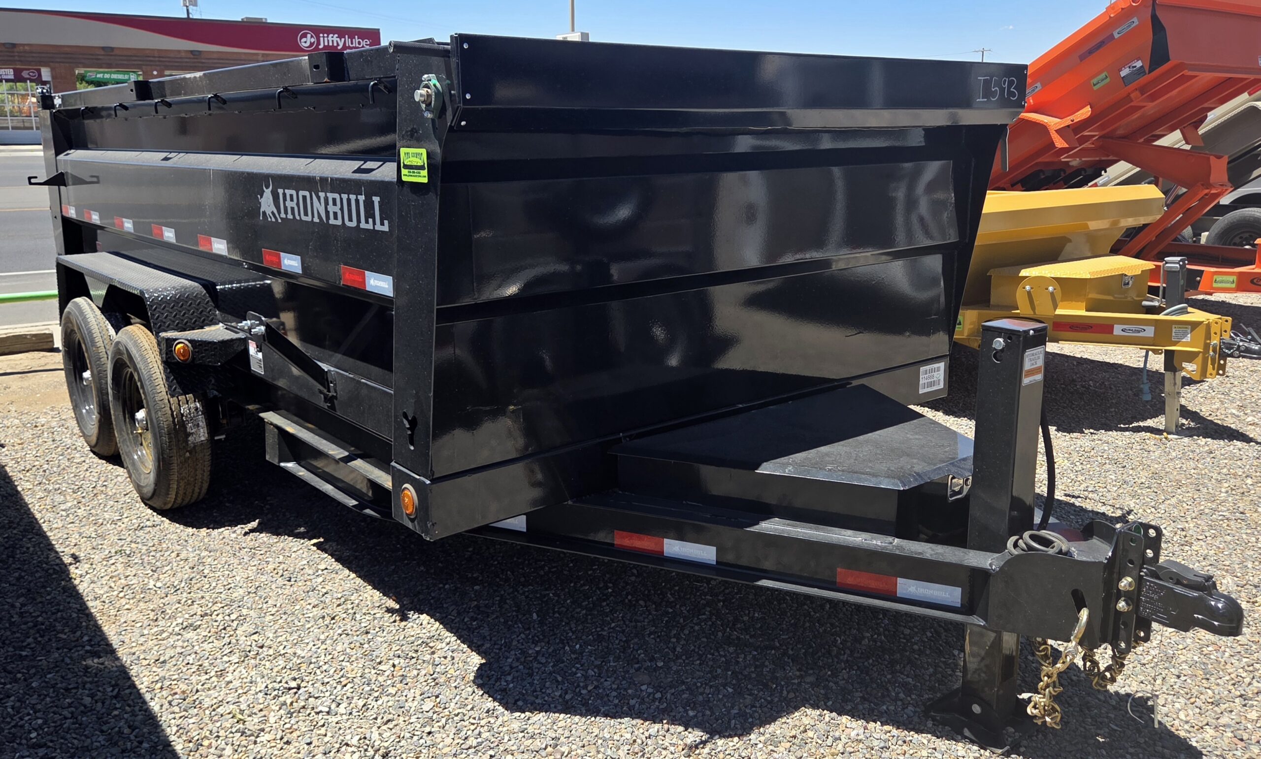 BLACK 83" x 14' DUMP
14K TANDEM AXLES BUMPER PULL - Image 2