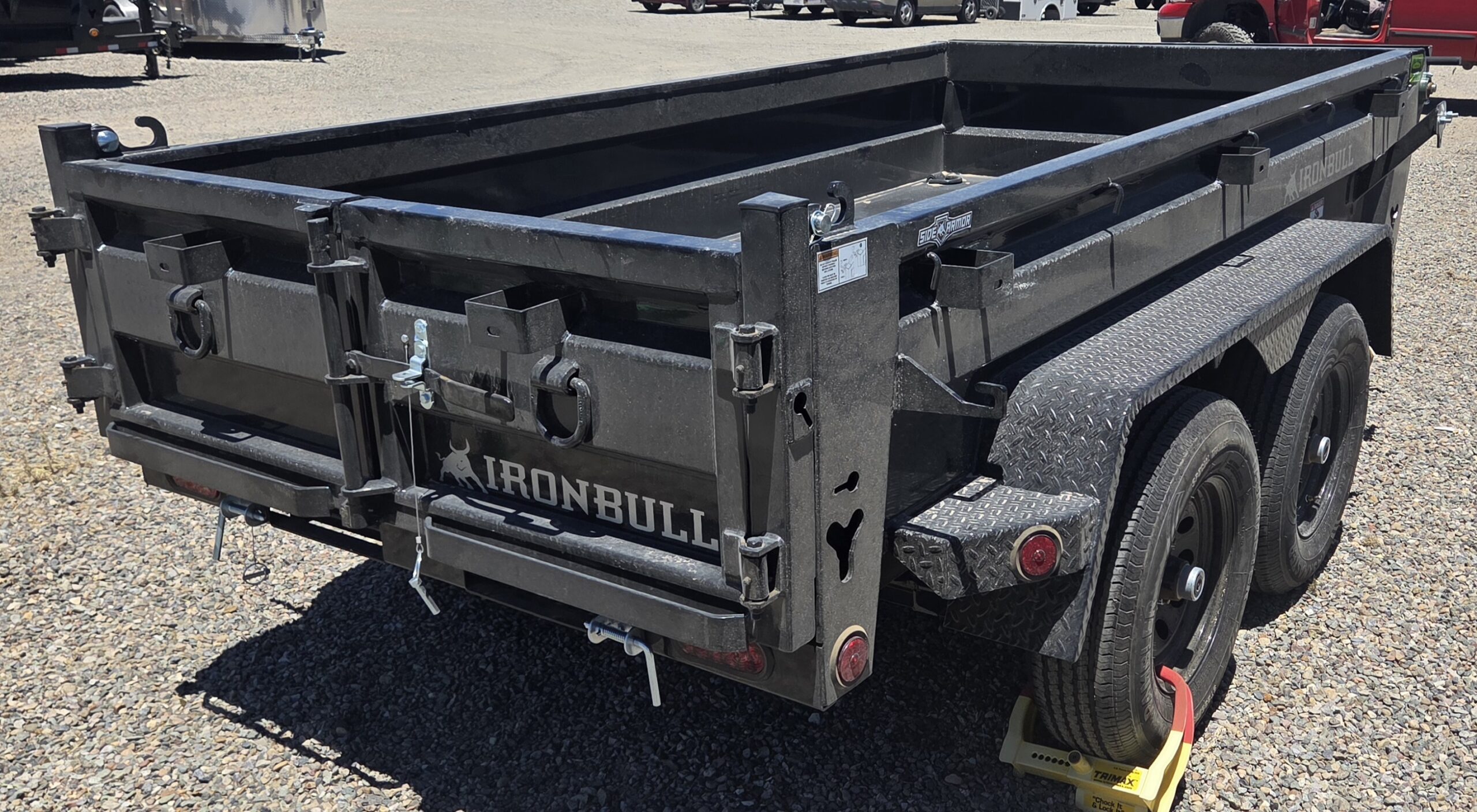 BLACK 5’X10’ DUMP
10K TANDEM AXLES BUMPER PULL - Image 3