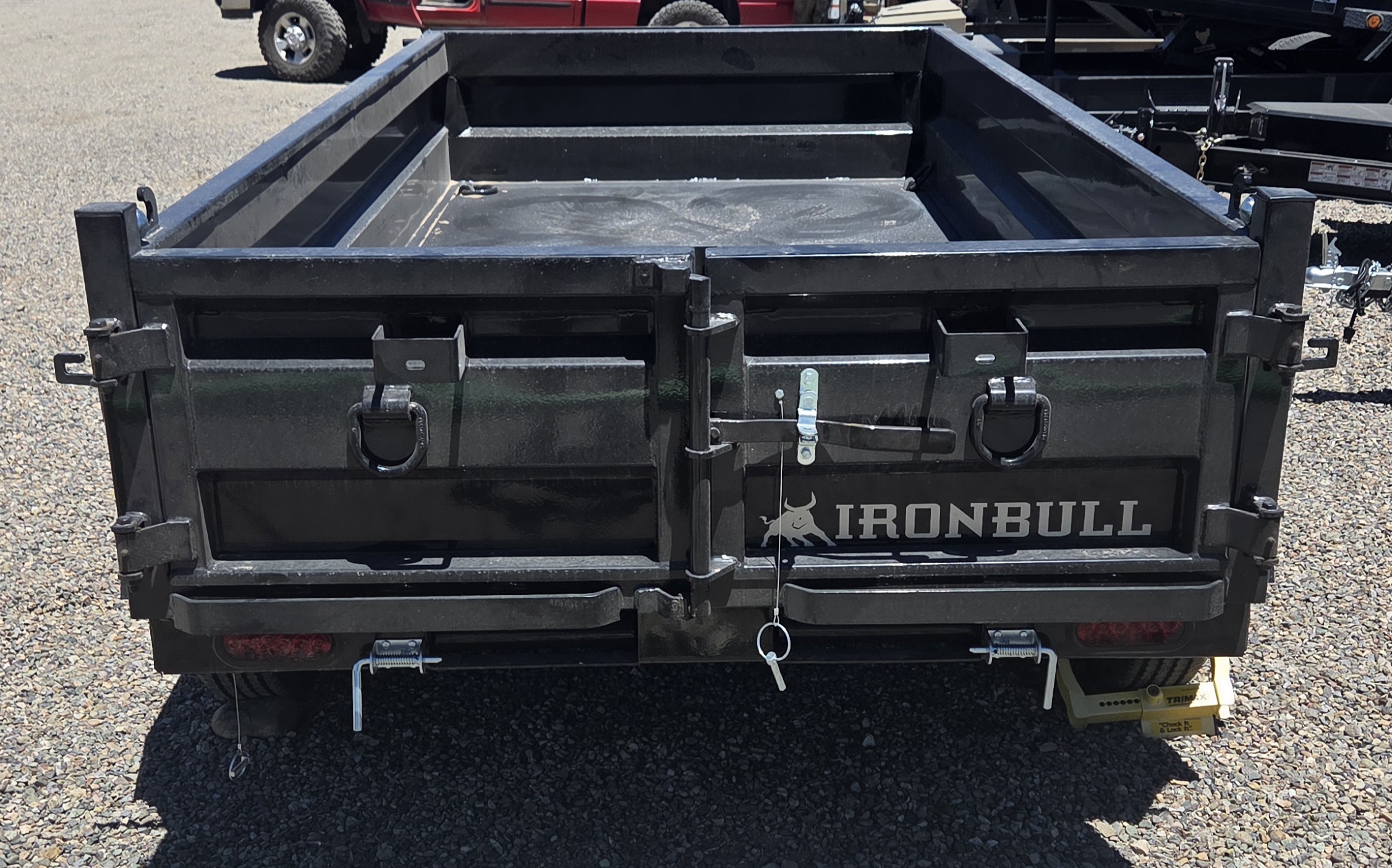 BLACK 5’X10’ DUMP
10K TANDEM AXLES BUMPER PULL - Image 6