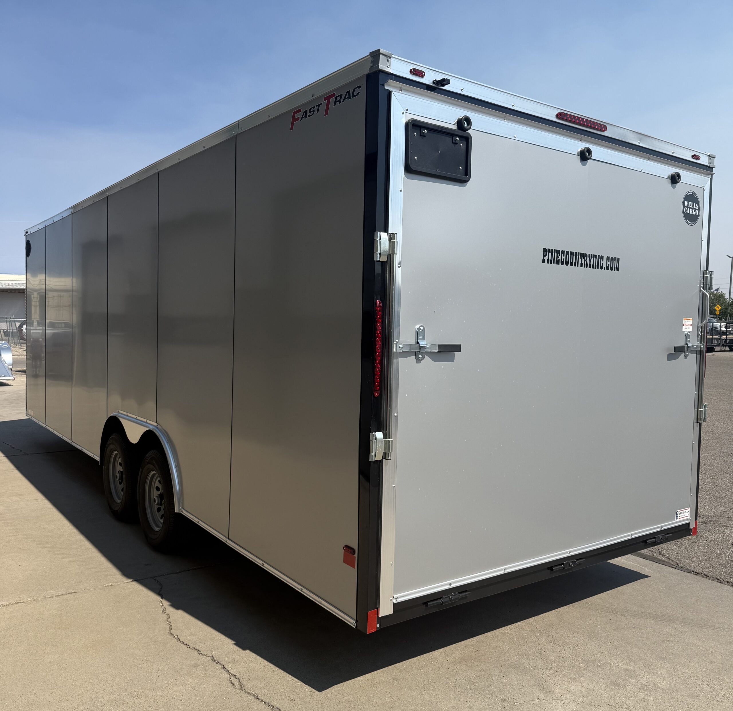 2026 Wells Cargo 8-1/2'x24' 10,000lb Rated Enclosed Car Hauler Trailer. - Image 4