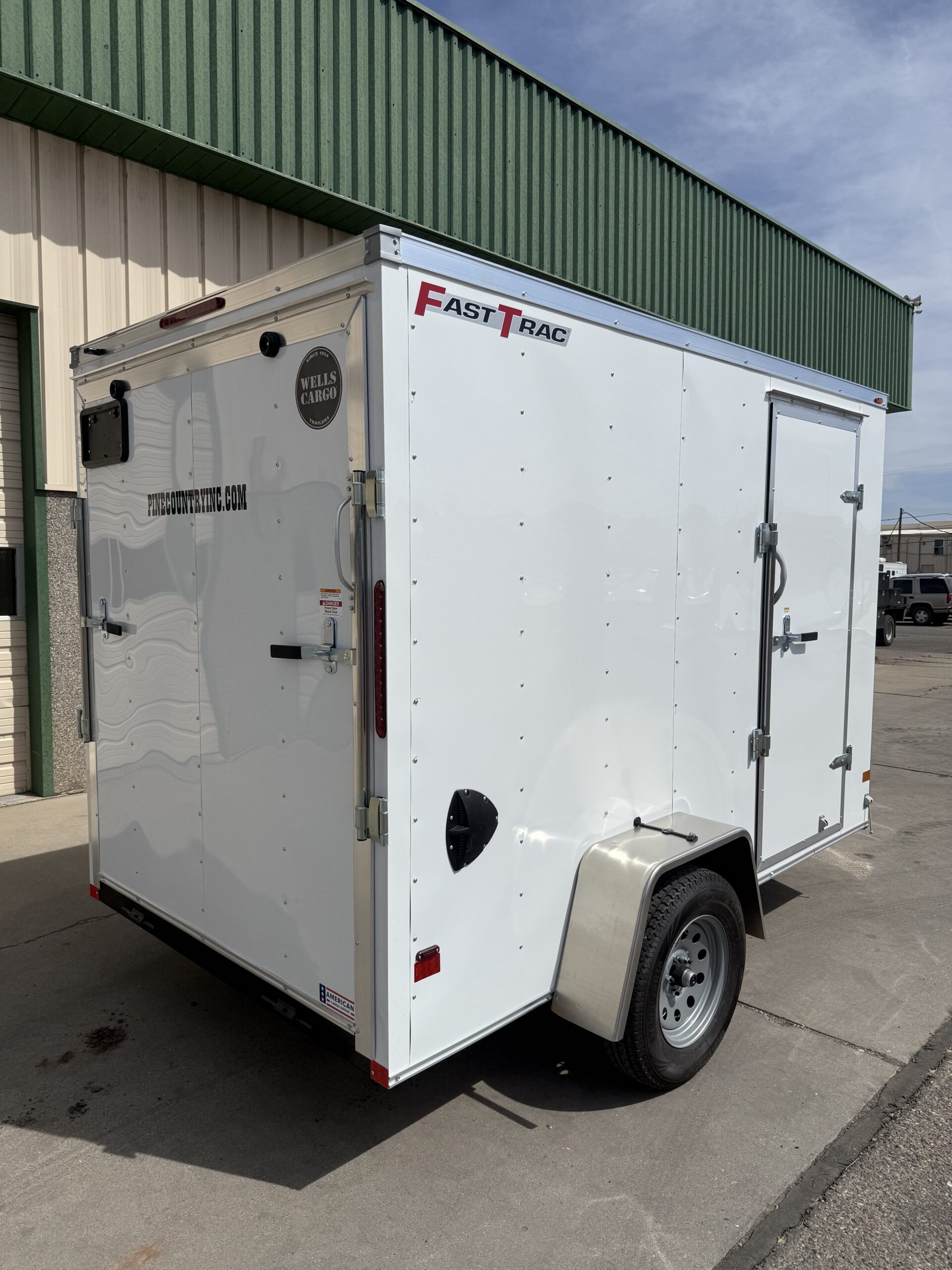 6'X10' ENCLOSED TRAILER WELLS CARGO FAST TRAC - Image 2