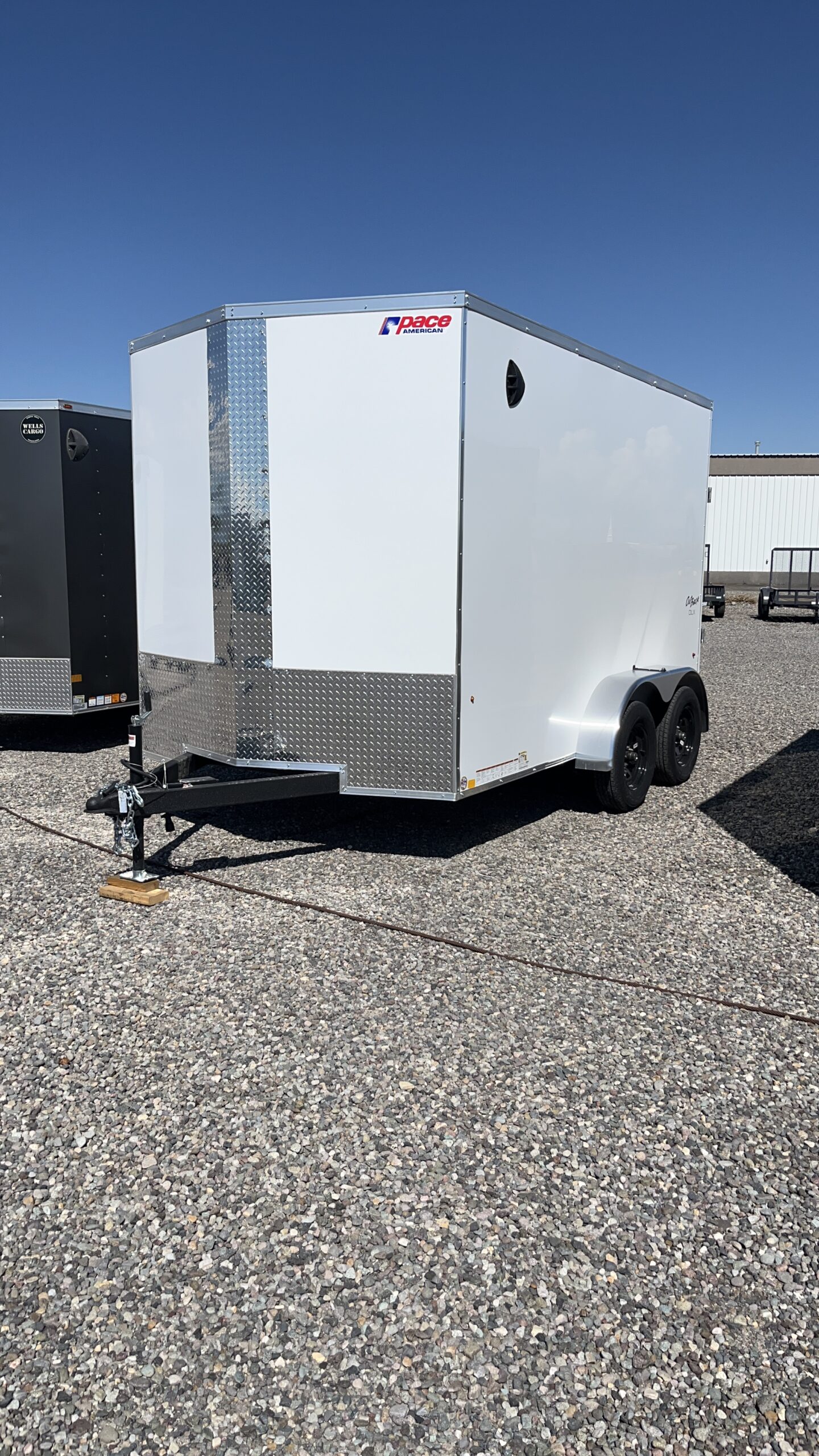7X12 TANDEM AXLE ENCLOSED TRAILER