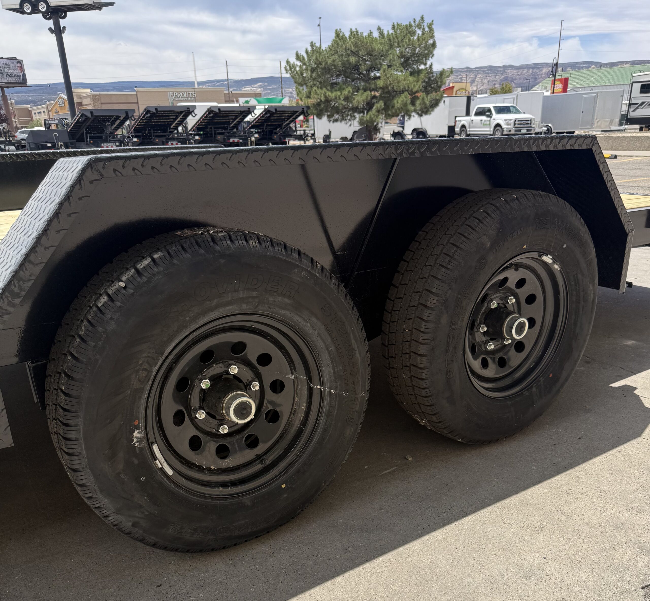 2026 Range 83"x20' 10,400 lb Rated Equipment/Car Hauler Trailer - Image 3