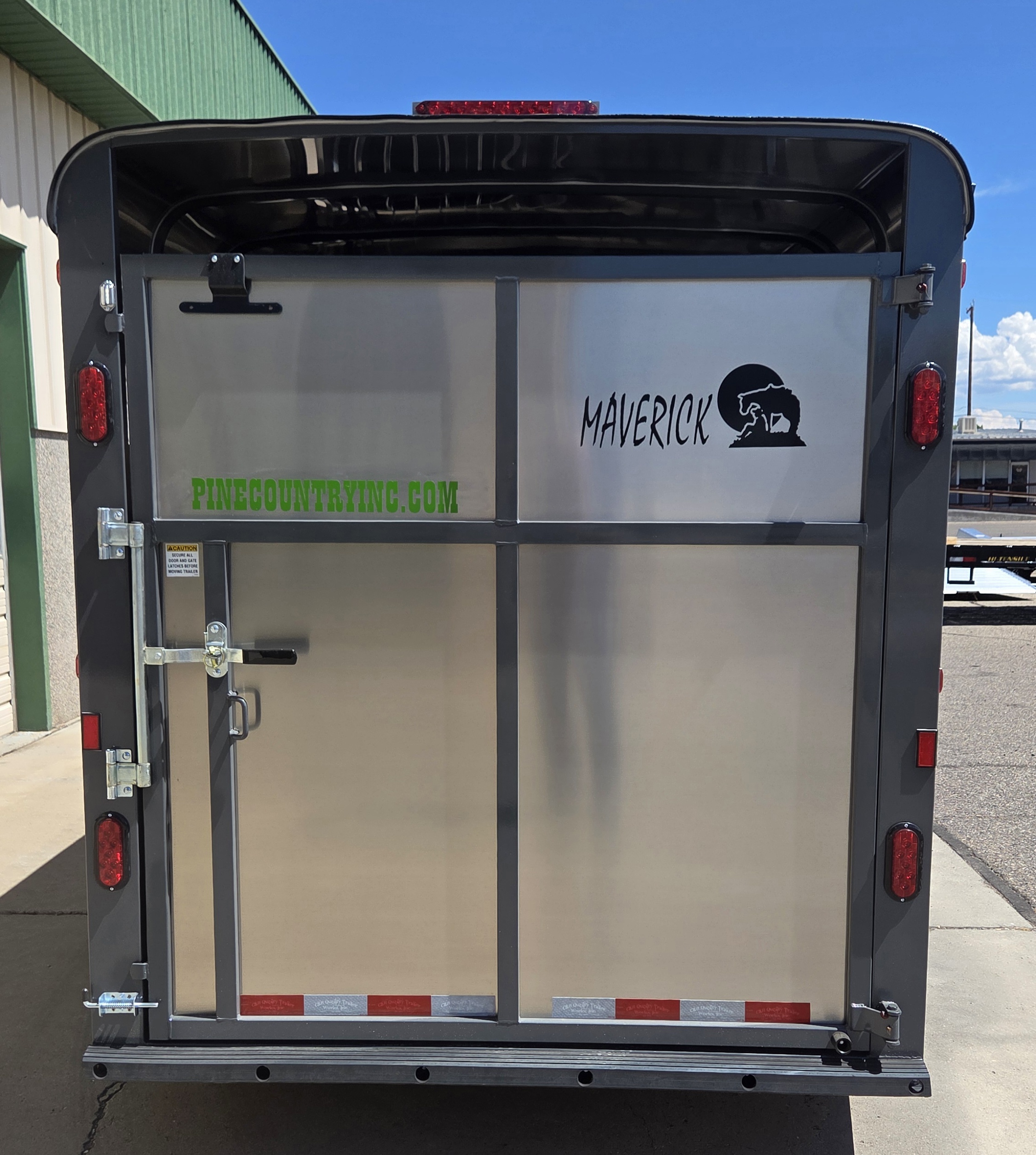 2027 Maverick 3 Horse Slant Bumper Pull Trailer - Image 4