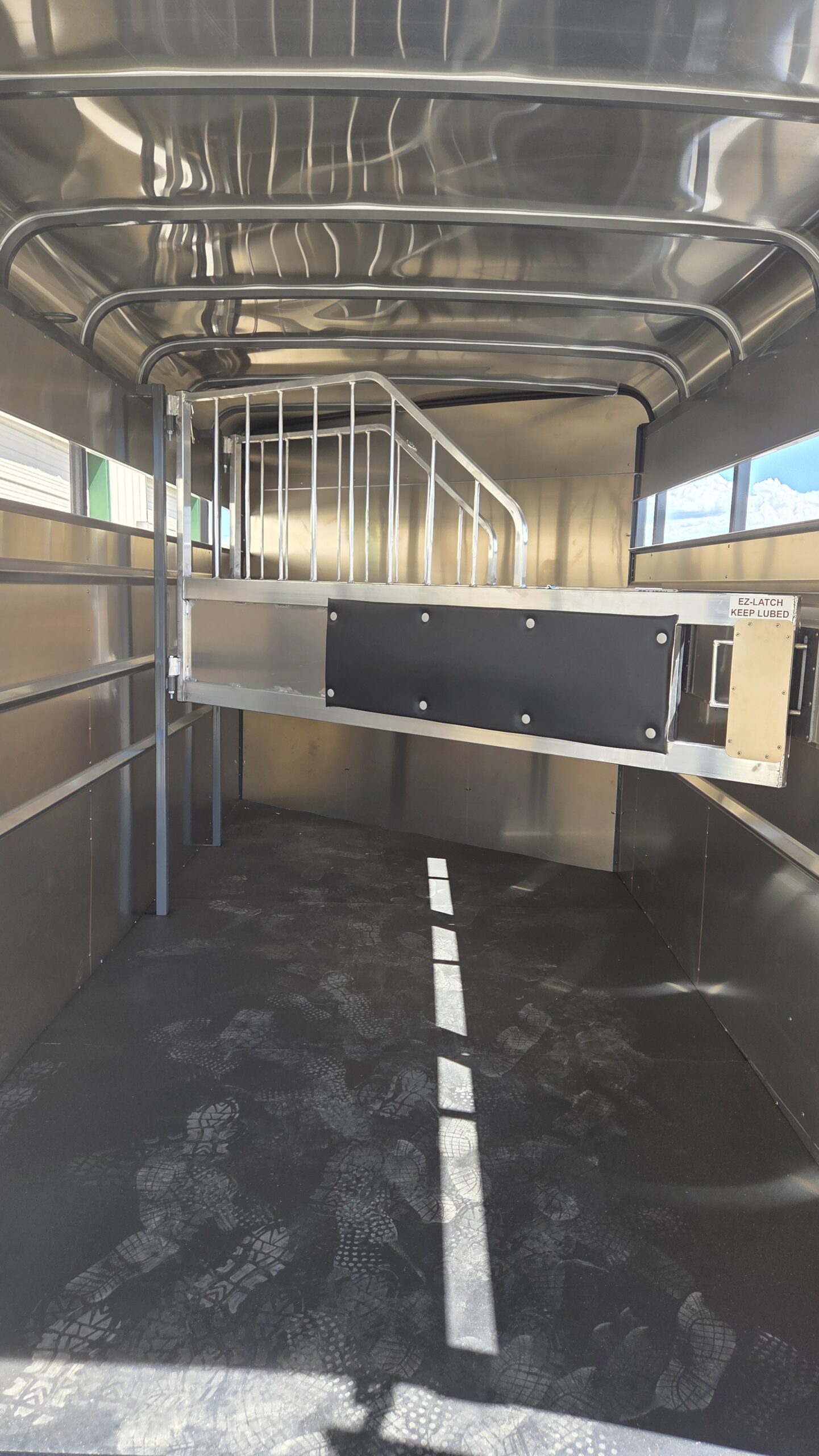 2027 Maverick 3 Horse Slant Bumper Pull Trailer - Image 9