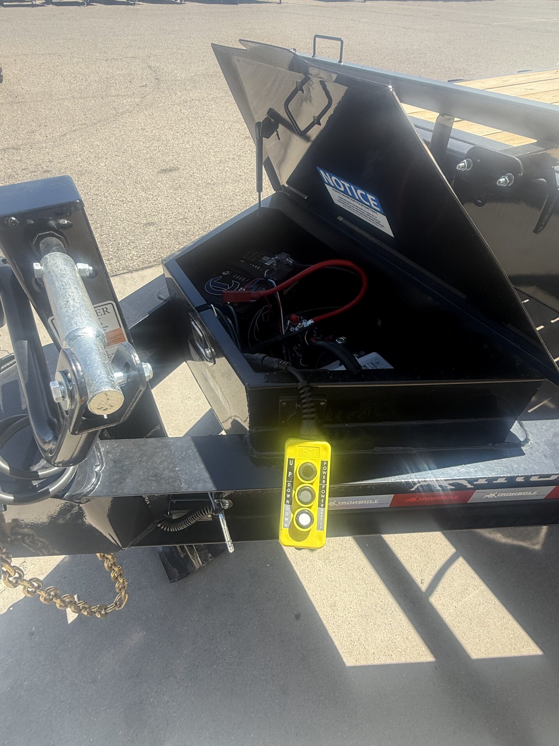 IRONBULL 102 X 26' DECKOVER POWER TILT TRAILER14K Rated - Image 3