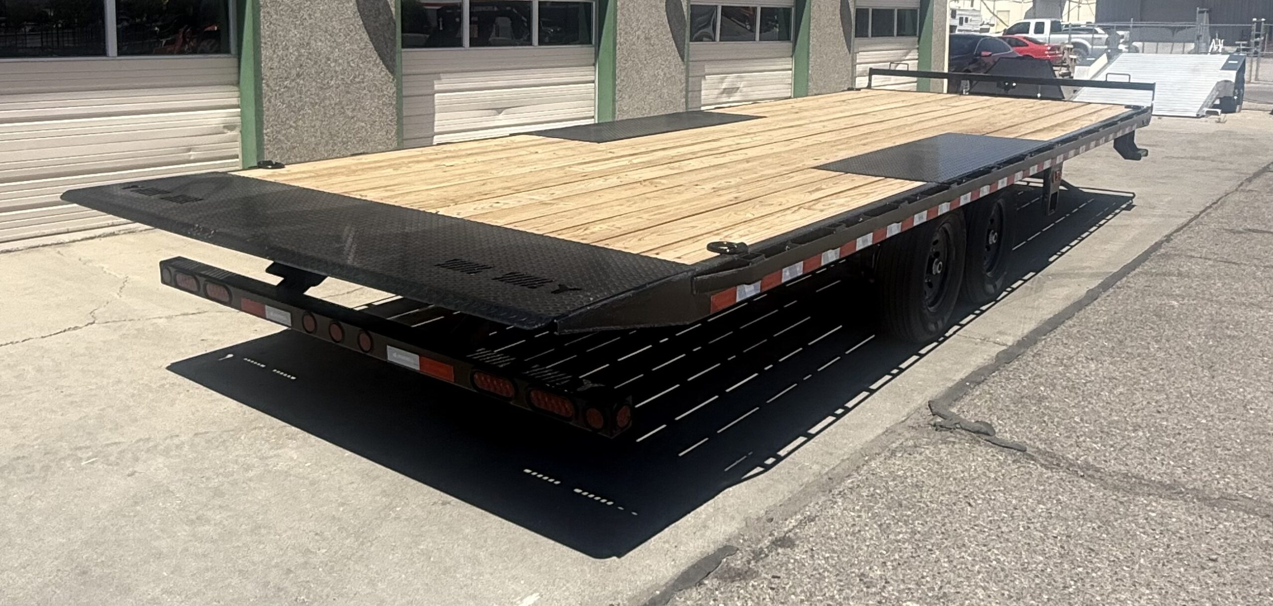 IRONBULL 102 X 26' DECKOVER POWER TILT TRAILER14K Rated - Image 4
