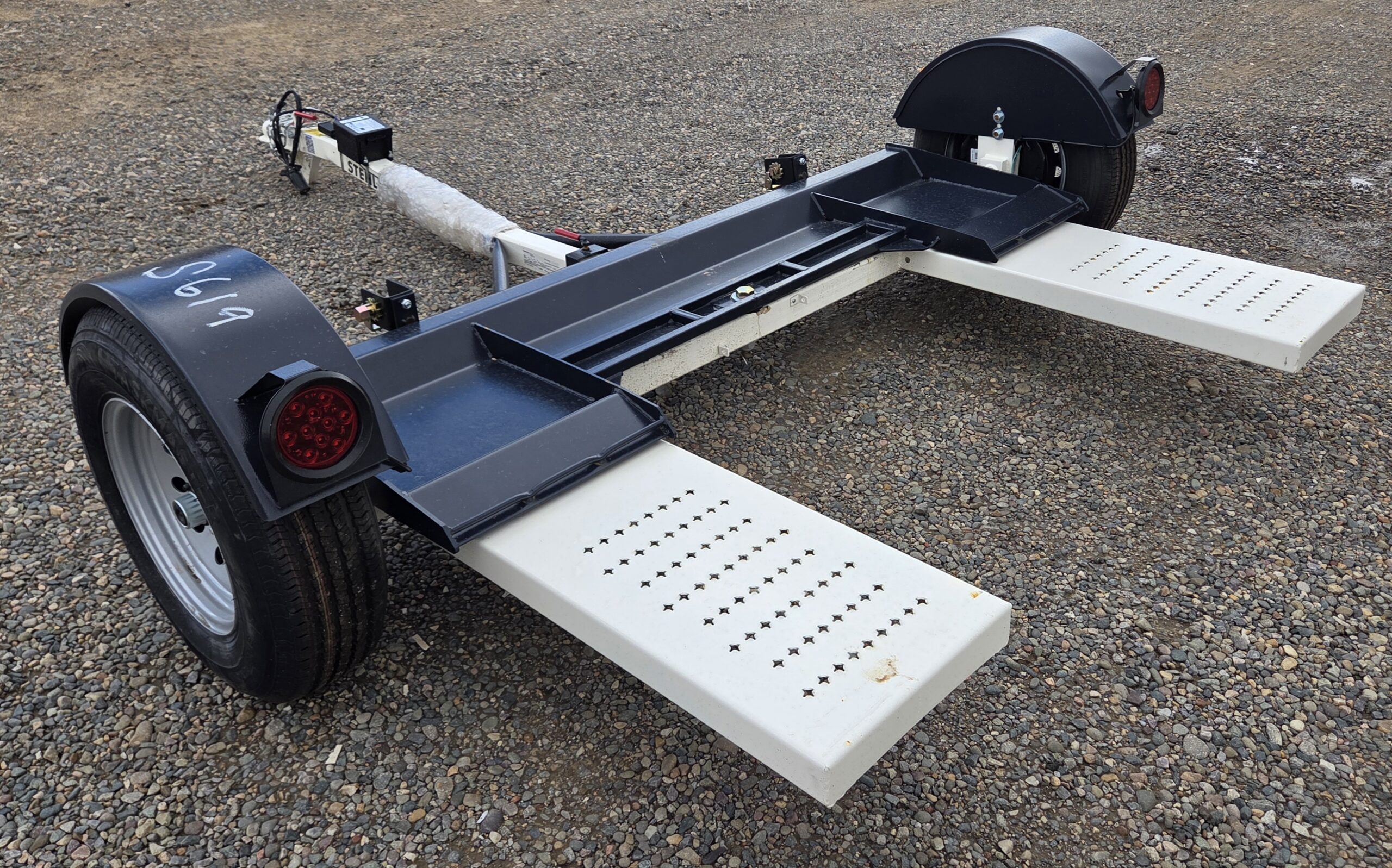 STEHL TOW 2026
ST80TD ELECTRIC BRAKES
TOW DOLLY/CAR HAULER
BLACK 6.7'X8.5'
BUMPER PULL 3.5K SINGLE AXLE
2999 GVWR
